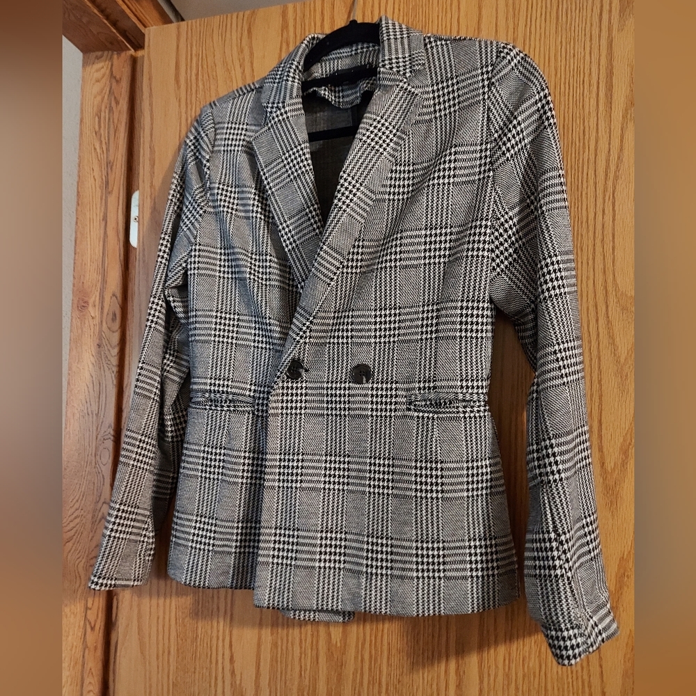 BLAZER  BLACK & WHITE
